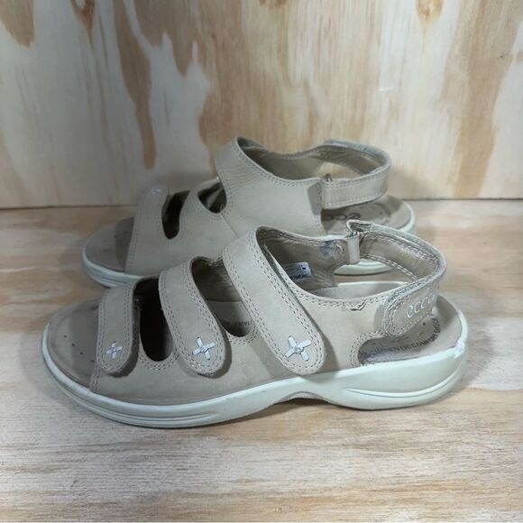 Ecco Beige Sandals Women’s Size 6.5 - Picture 1 of 6